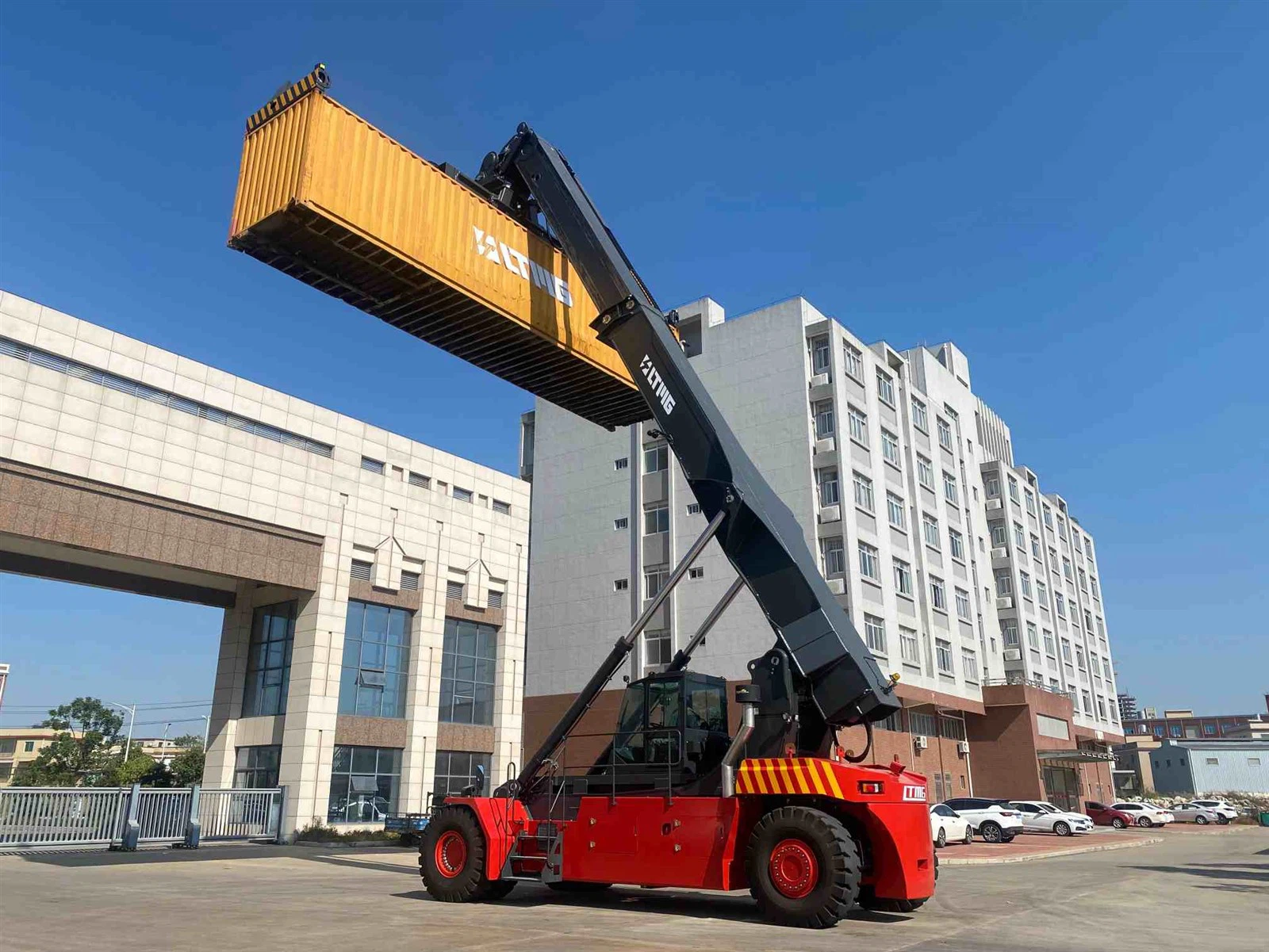 45 ton reach stacker 45 ton reach stacker