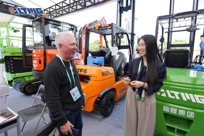 Marketing Director of LTMG Group is explaining the product's advantages to a client. Marketing Director of LTMG Group is explaining the product's advantages to a client.