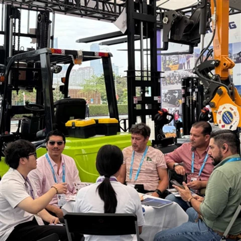 LTMG Group Showcases Smart Logistics Solutions At 139th Canton Fair